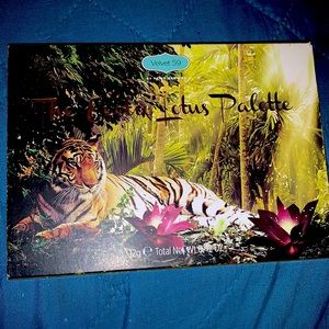 Velvet 59 The Exotic Lotus Palette